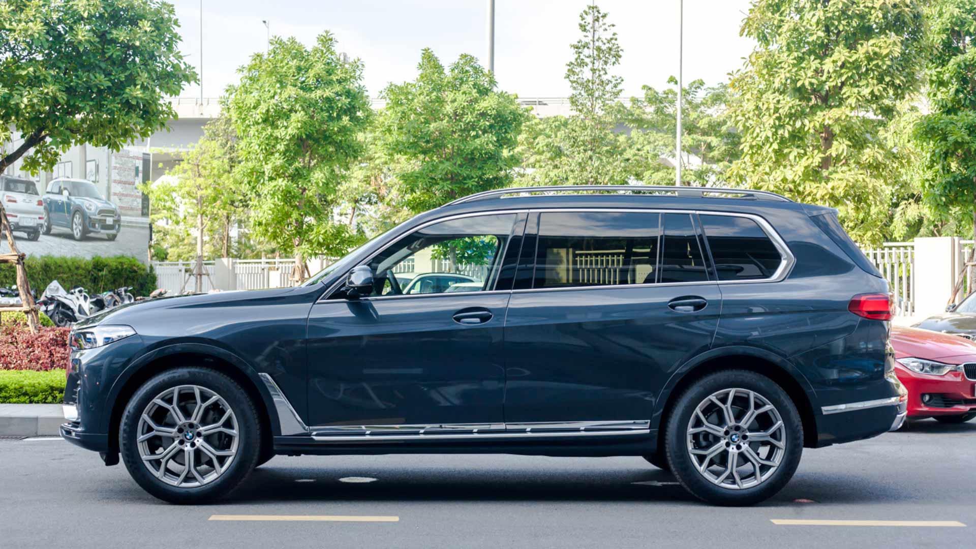 Thân xe BMW X7