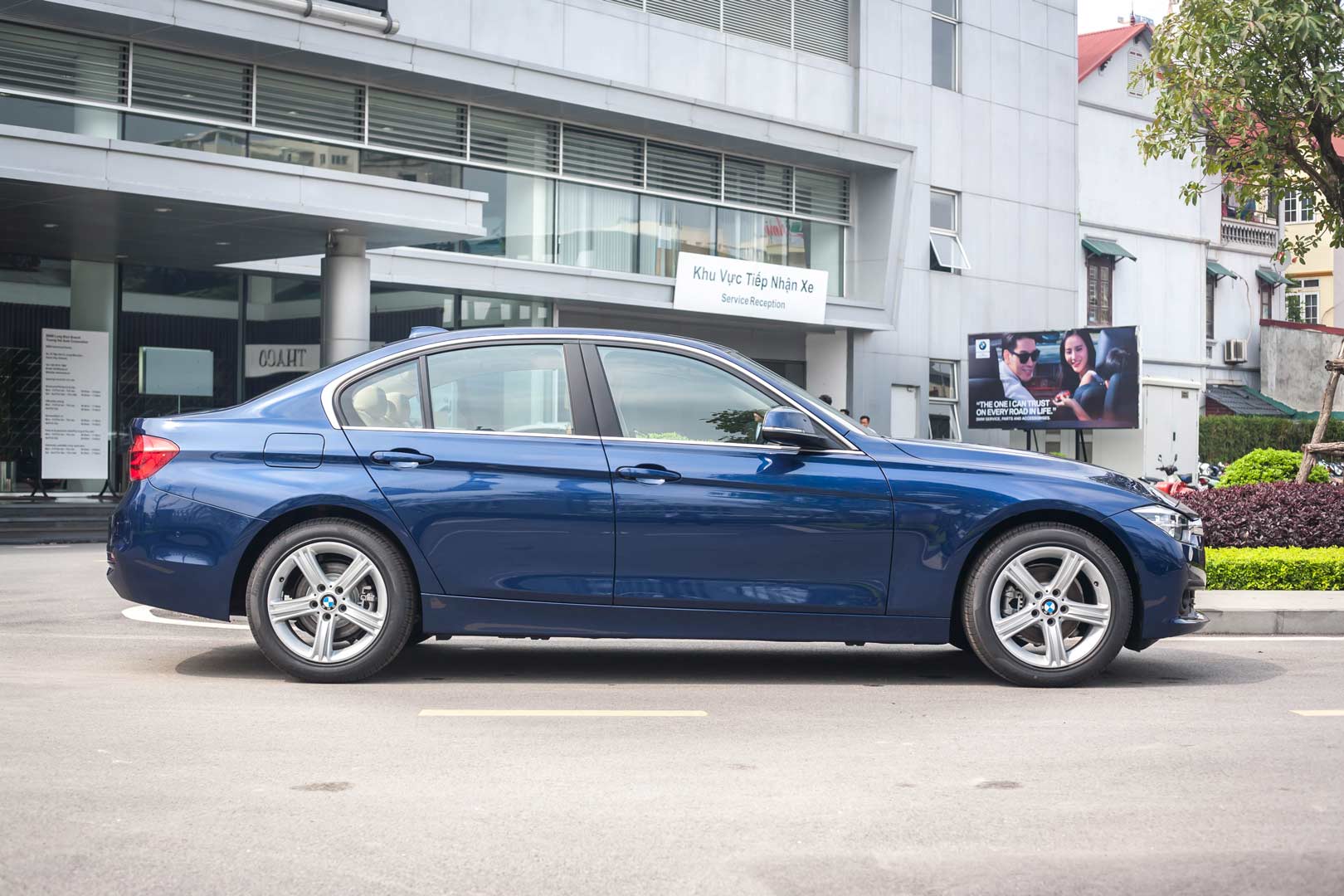 ngoại thất bmw 320i 3 series
