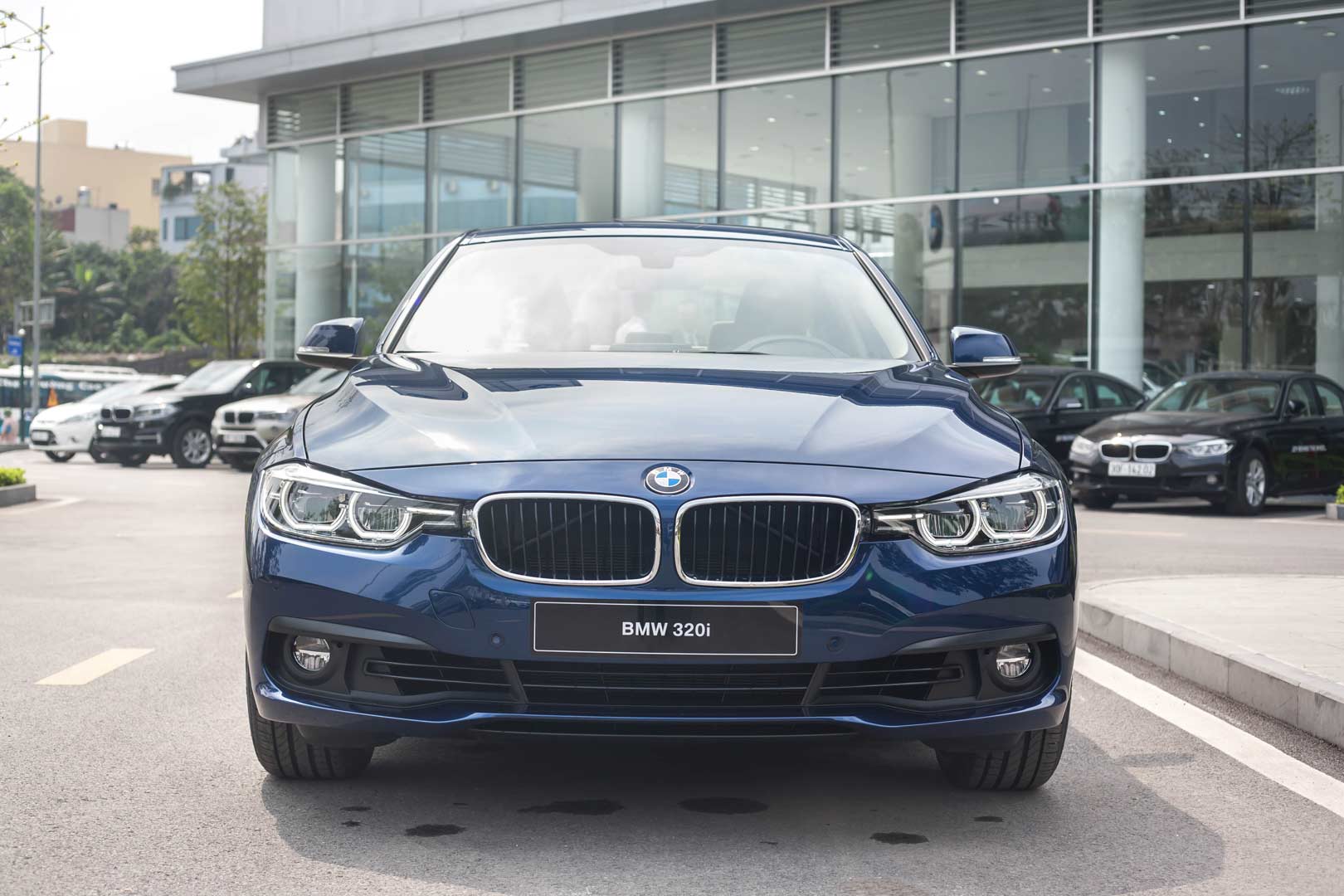 đầu xe 320i 3 series
